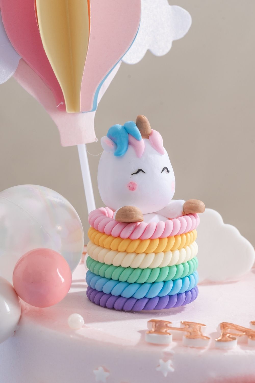 Hot Air Balloon Celebration Cake 6”