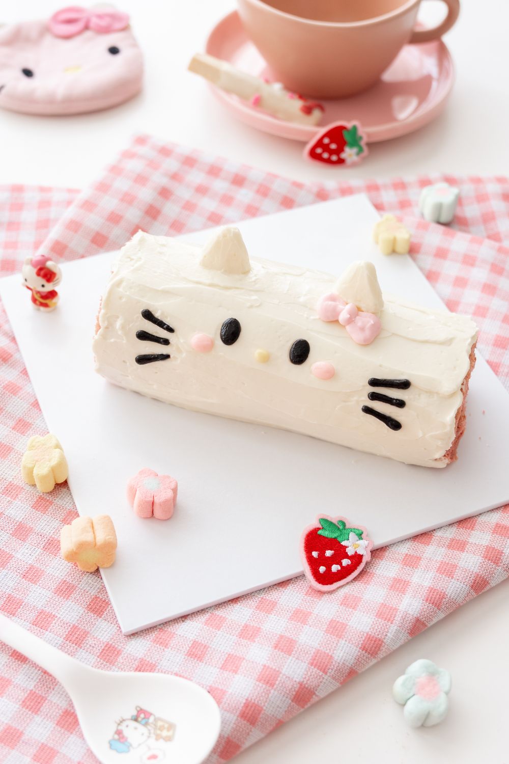 Hello Kitty Strawberry Roll Cake Baking Class for Kids 🍓