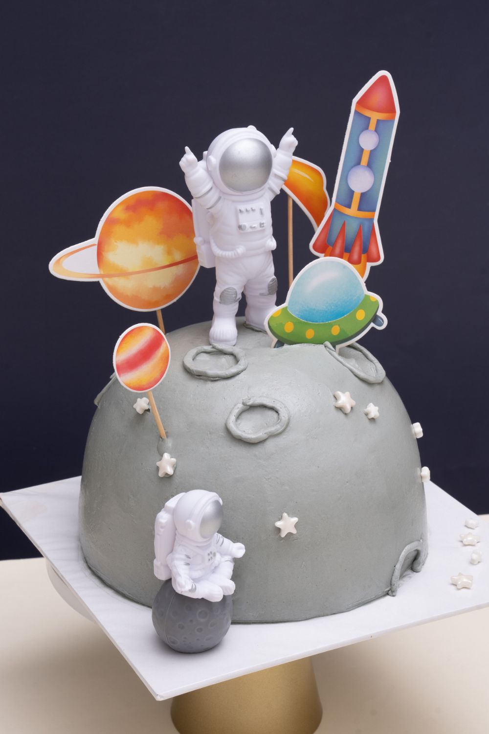 Astronaut Space Dome Cake 6"