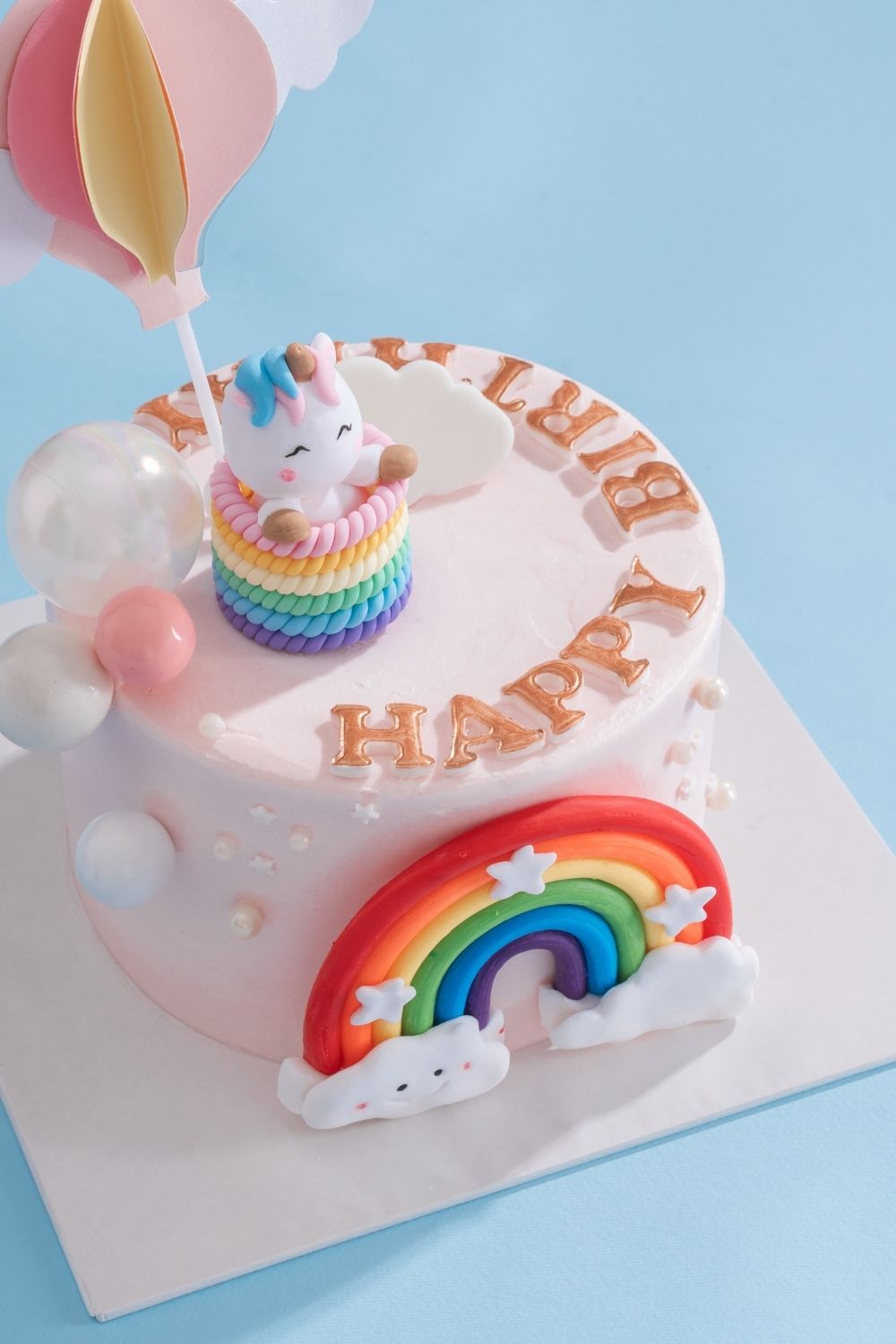 Unicorn and rainbow cake topper Hot air balloon fondant or hotsell cold porcelain / Regenbogen