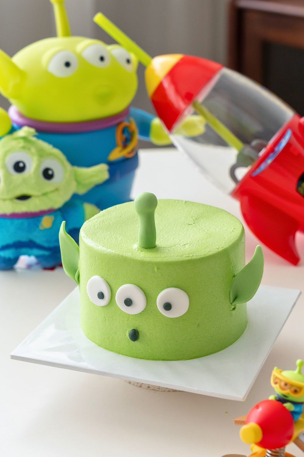 Toy Story Alien Cake Baking Class for Kids 🍰