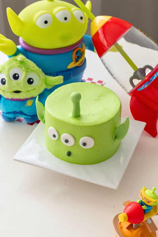Toy Story Alien Cake Baking Class for Kids 🍰